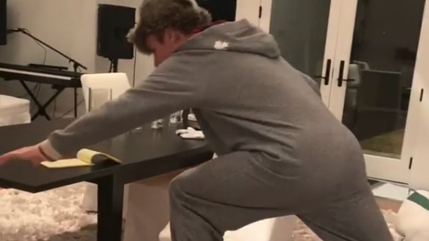 Justin Bieber bei der "Der Boden ist Lava"-Challenge