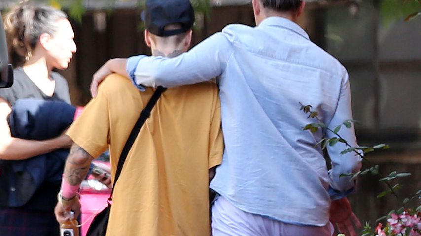 Justin Bieber mit einer Infusion