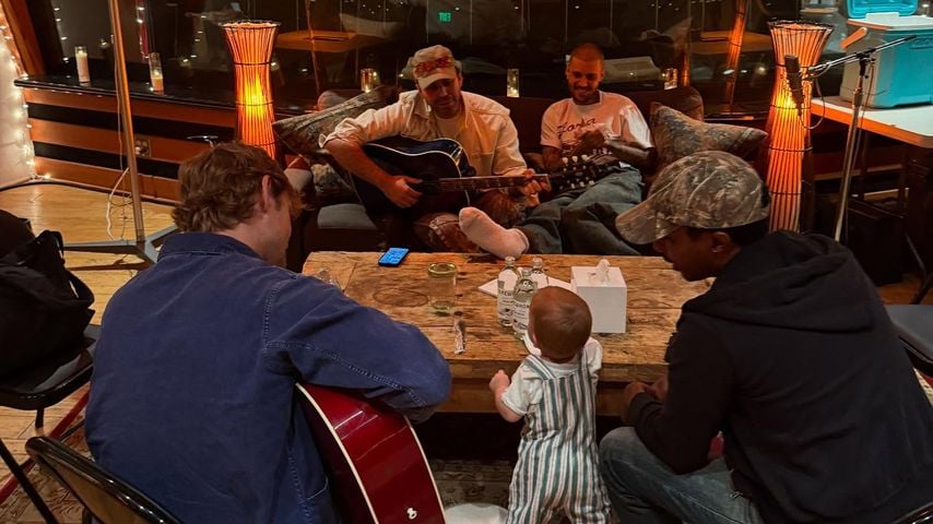 Justin Bieber und sein Sohn Jack im Musik-Studio