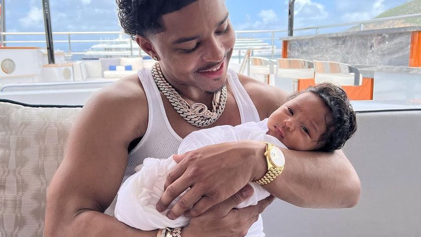 Justin Combs mit seiner Schwester Love auf dem Arm