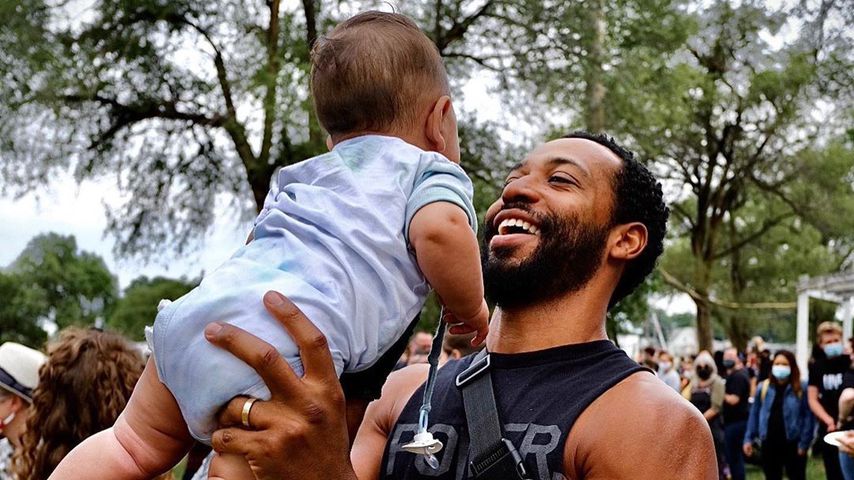 Justin Ervin und sein Sohn Isaac im Juni 2020