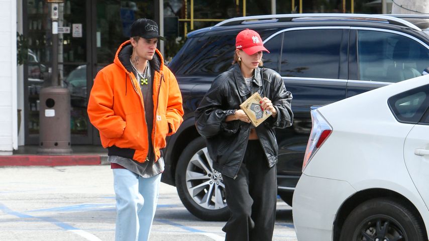 Nach Drohungen: Hailey Bieber mit trauriger Miene gesichtet!