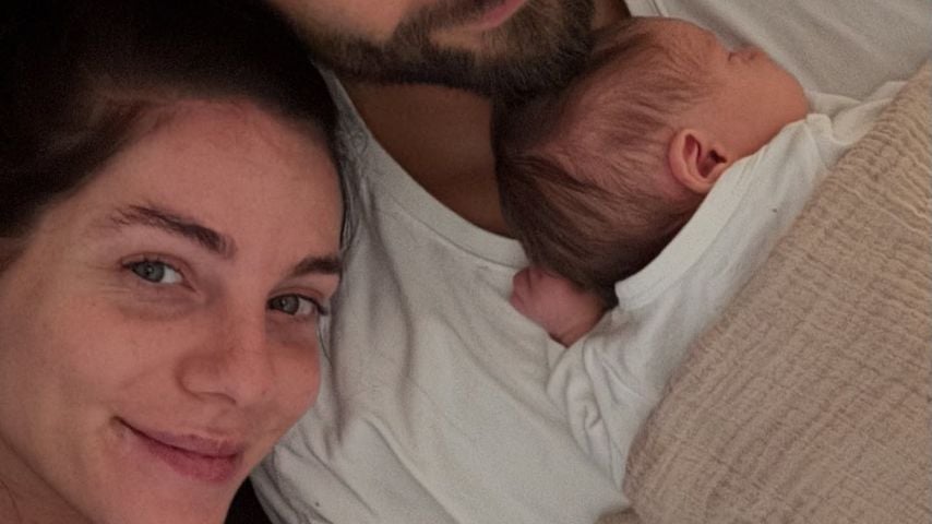 Justine und ihr Ehemann Benedikt Grütter mit Söhnchen Lenn, November 2025