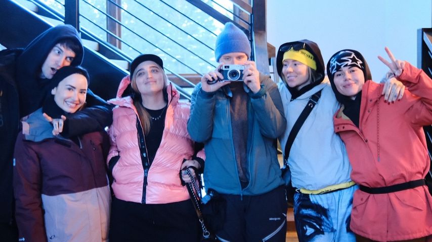 Jutes, Demi Lovato und Freunde im Urlaub