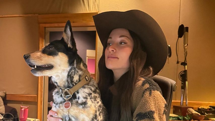Kacey Musgraves' Hund Pepper bewahrte sie vor Schlangenbiss