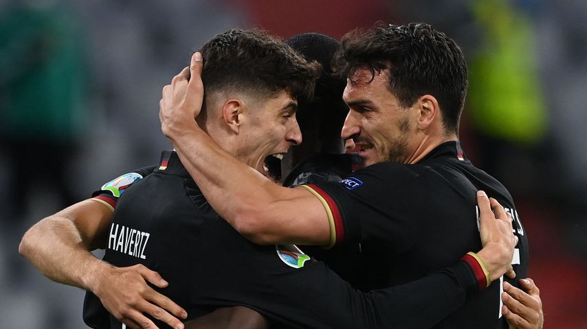 Kai Havertz und Mats Hummels beim EM-Spiel gegen Ungarn