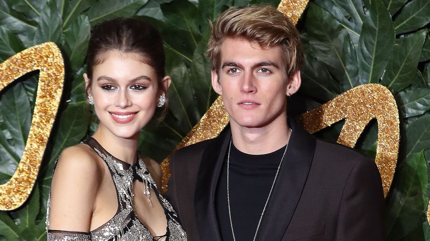 Im schwarzen Mini-Dress: Kaia Gerbers heißer Berlin-Besuch!