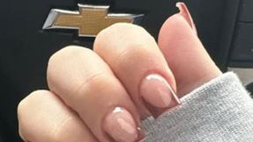 Kailyn Lowrys Fingernägel, 2023