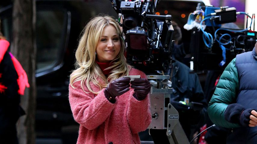 Kaley Cuoco am Set von "The Flight Attendant"