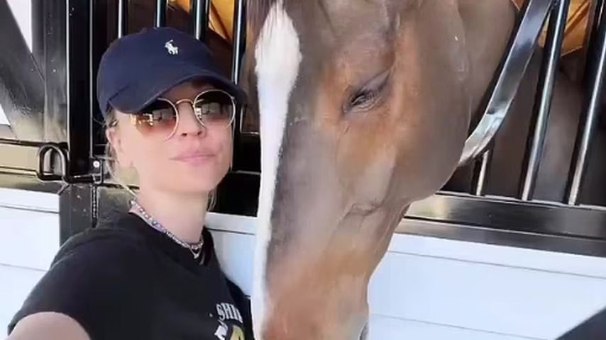 Gefühlsupdate am Geburtstag: Kaley Cuoco ist "nicht okay"