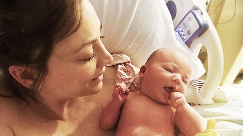 Kaley Cuoco mit ihrer Tochter Matilda