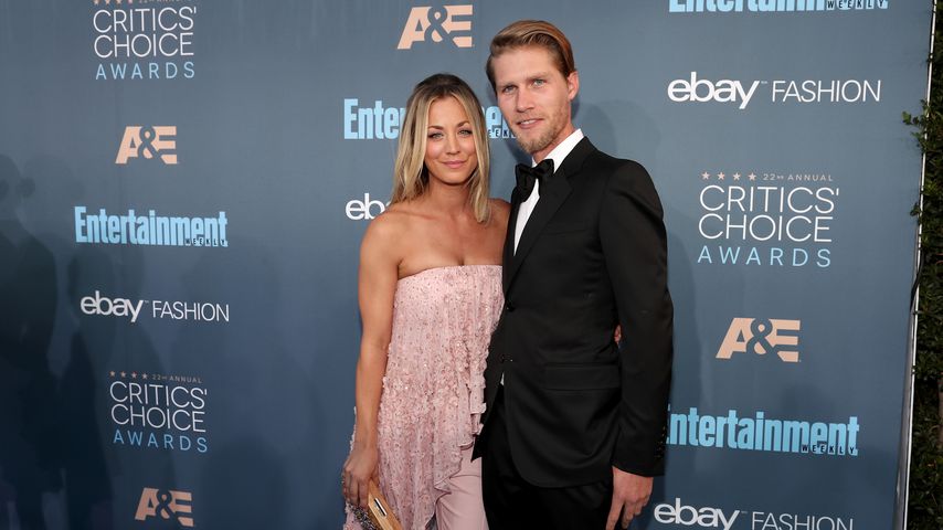 Kaley Cuoco und Karl Cook 2016 bei den Critics' Choice Awards
