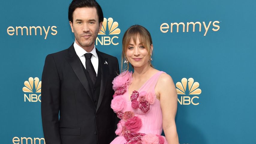 Kaley Cuoco und Tom Pelphrey bei den Emmy Awards 2022