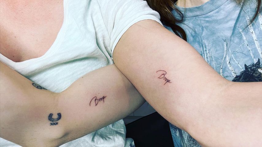 Die Tattoos von Kaley Cuoco und Zosia Mamet