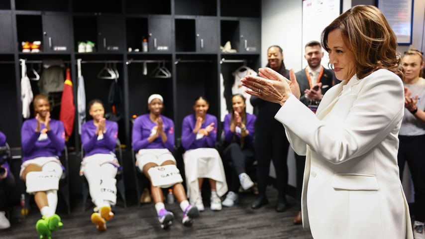 Kamala Harris beim Basketballspiel von Brittney Griner