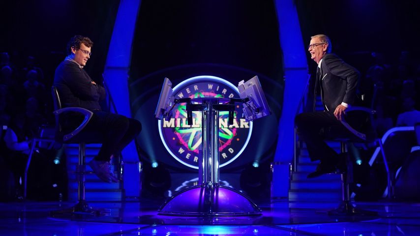 Kandidat Ernst Jordan und Günther Jauch bei "Wer wird Millionär?" 2023