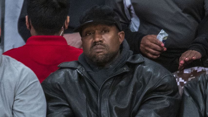 Nach wirren Aussagen: Kanye West gelangweilt beim Basketball