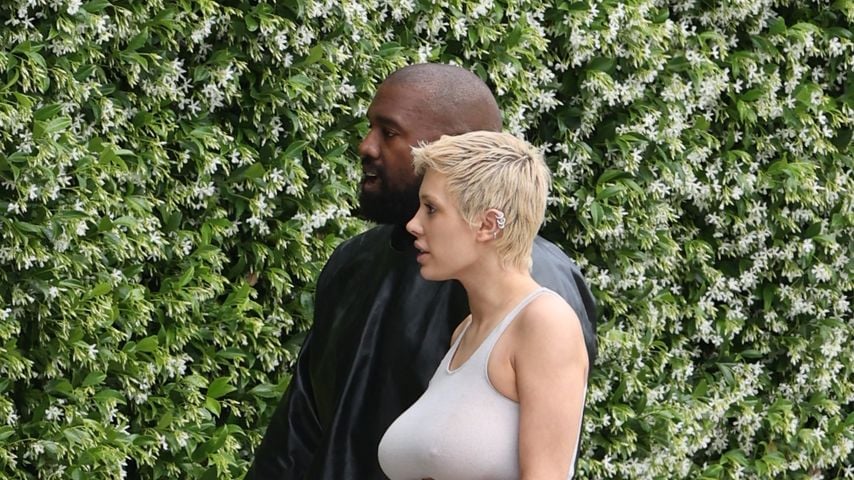 Bianca Censori twerkt für Kanye West im sehr knappen Outfit