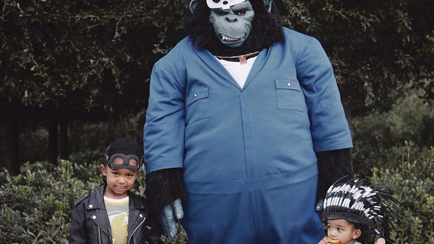 Nach Wurm-Look: Kim K. teilt zuckersüßes Halloween-Bild