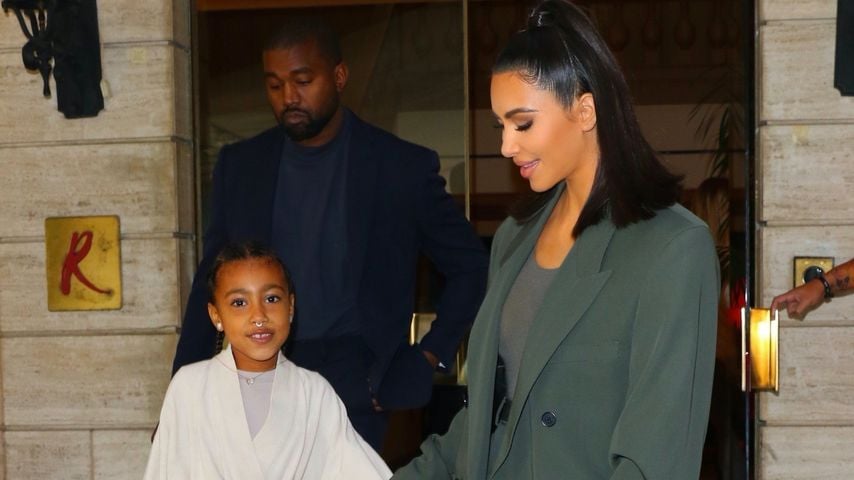 Kanye West, North West und Kim Kardashian im November 2019