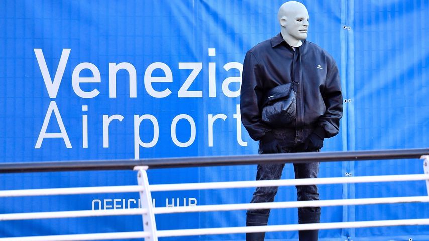 Kanye West mit Maske