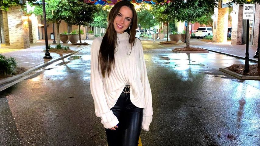 Kara Santorelli, Webstar