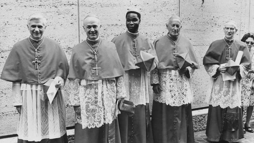 Kardinal Joseph Ratzinger und andere Kardinäle
