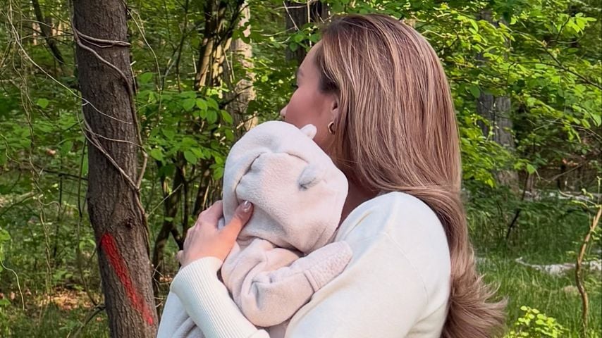 Karina Vogeno und ihr Sohn Romeo, Mai 2026