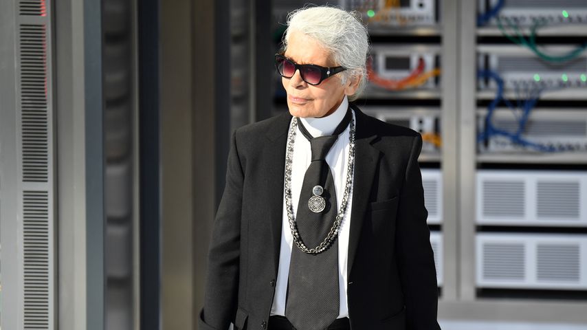 Karl Lagerfeld auf der Chanel-Fashionshow in Paris im Oktober 2016