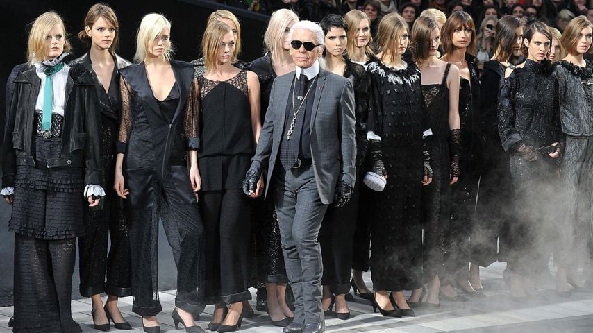 Karl Lagerfeld bei einer Chanel-Show in Paris, 2011