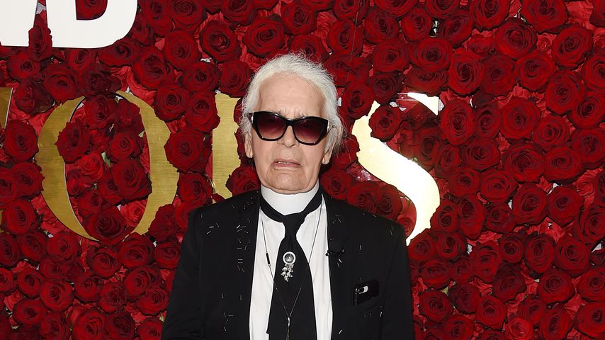 Sensation: Karl Lagerfeld mal ohne Sonnenbrille unterwegs!