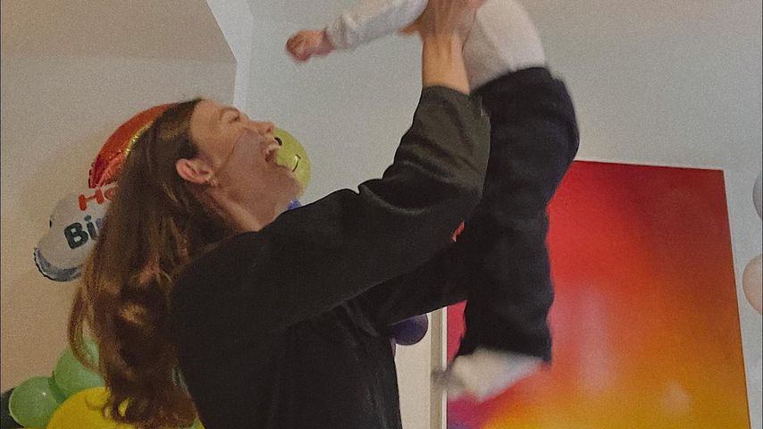 Karlie Kloss mit ihrem Sohn