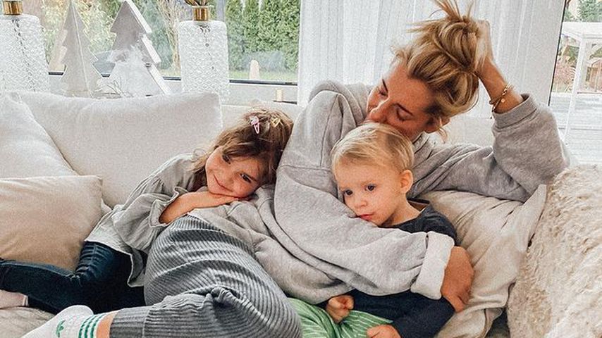 Karo Kauer mit ihren beiden Kids