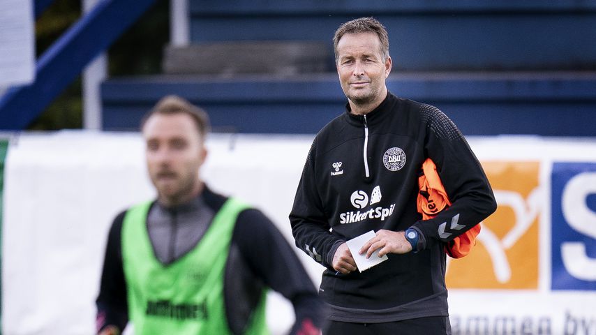 Dänemarks Nationaltrainer Kasper Hjulmand mit Christian Eriksen