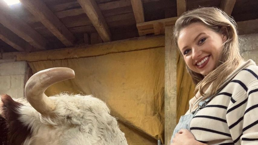 Mini-Babybauch: Kassandra Clementi ist erstmals schwanger