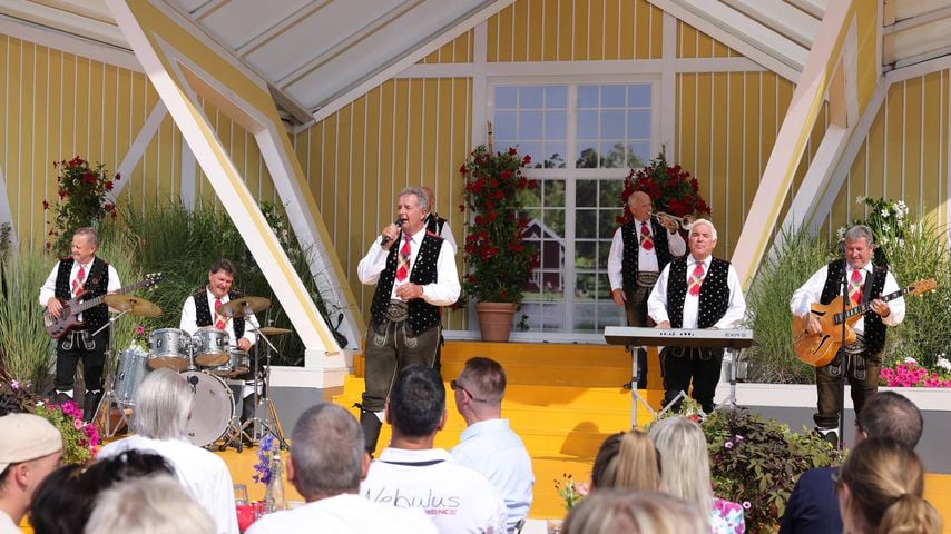 Die Kastelruther Spatzen performen bei "Immer wieder sonntags" 2025