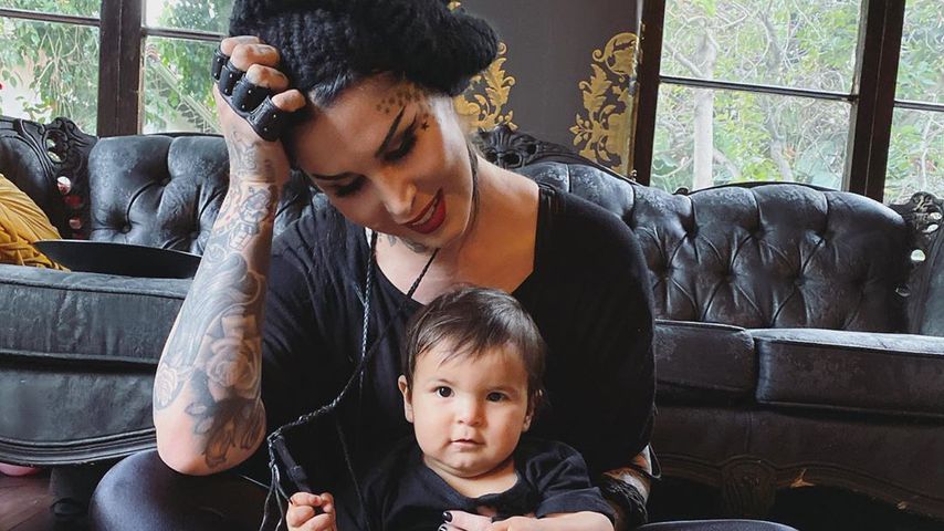 Kat Von D mit ihrem Sohn im Oktober 2019