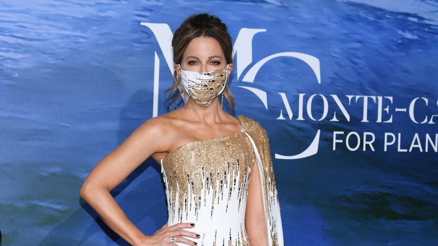 Kate Beckinsale mit Gesichtsmaske