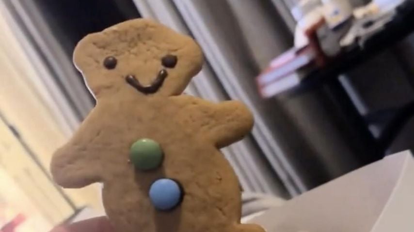 Kate Cassidy und Liam Payne essen Lebkuchen in London