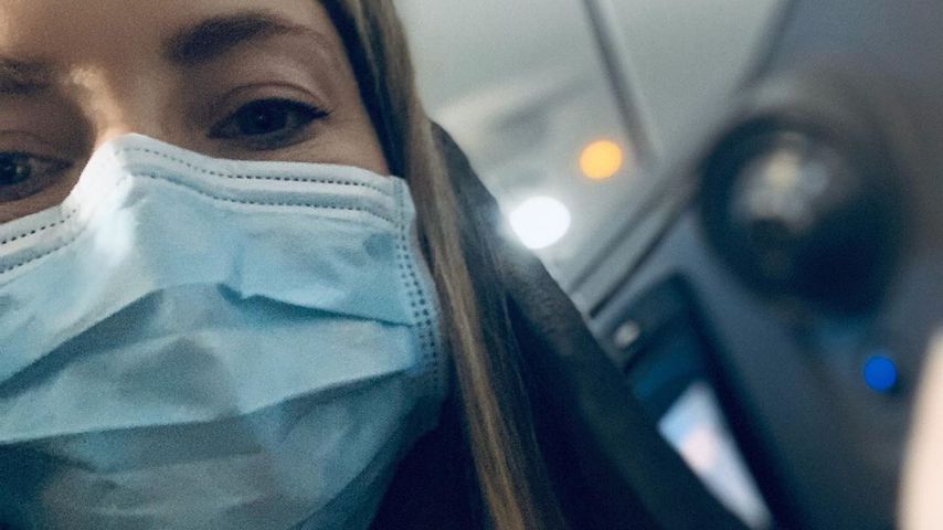 Kate Hudson im Flugzeug im Februar 2020