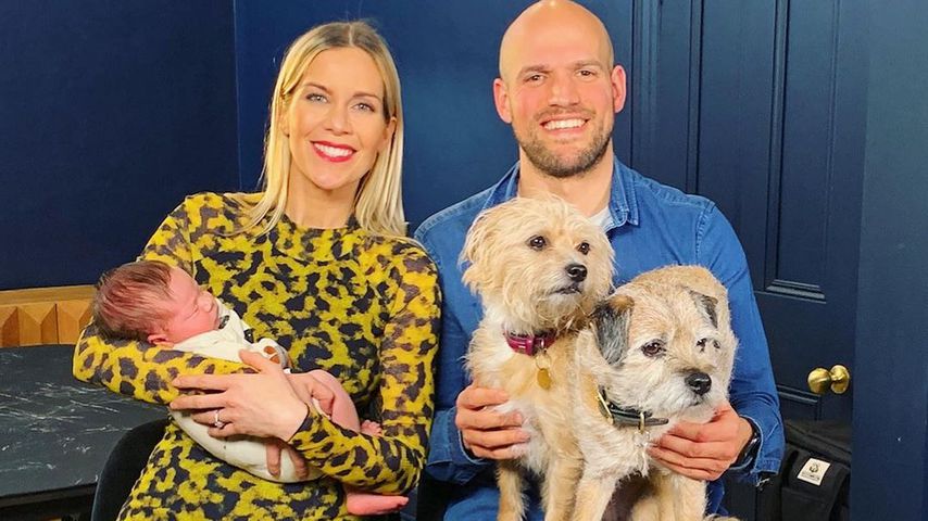 Mit Baby und Hunden: Kate Lawler teilt erstes Familienfoto