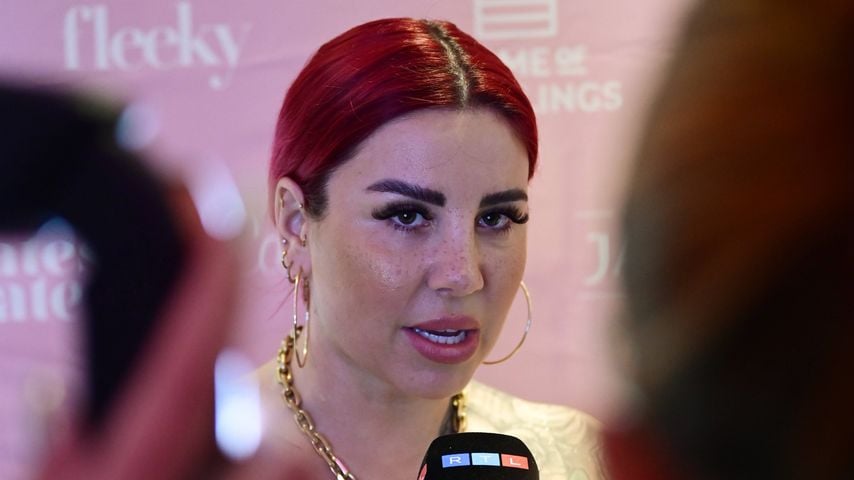 "Begafft und belästigt": Kate Merlan erhebt schwere Vorwürfe