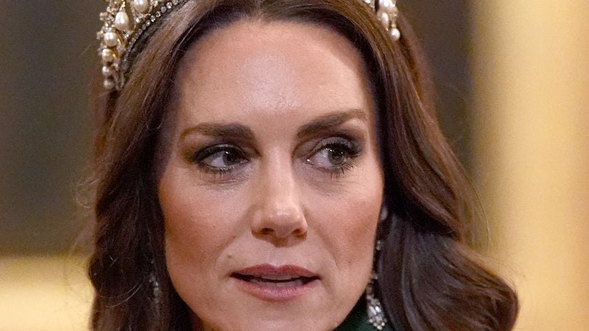 Prinzessin Kate nimmt am Staatsbankett in St George's Hall auf Schloss Windsor teil