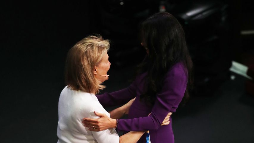 Kate Robertson und Meghan Markle beim One Young World Summit 2019