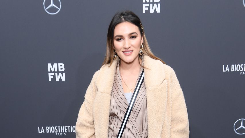 Badeanzug zur Jeans? Bonnie Strange macht's möglich!
