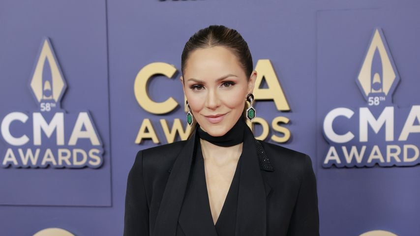 Katharine McPhee bei den CMA Awards 2024 in Nashville