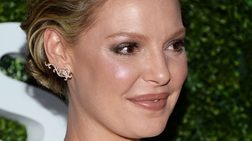Süß! Katherine Heigls Joshua hat's auf Papas Drink abgesehen
