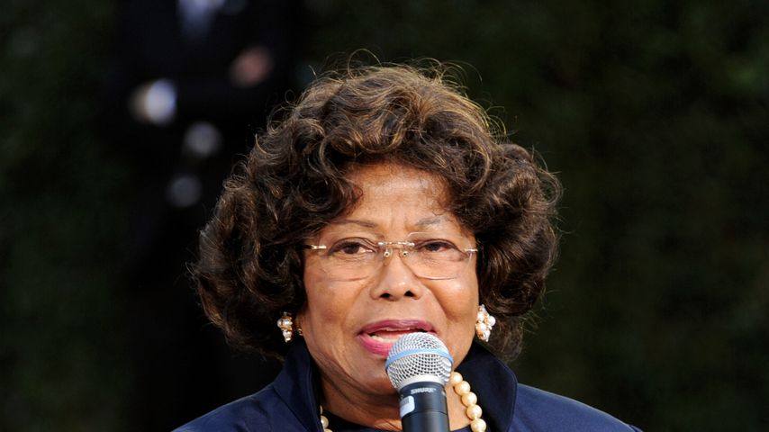 Jahrelang misshandelt: Oma Jackson wirft ihren Neffen raus!