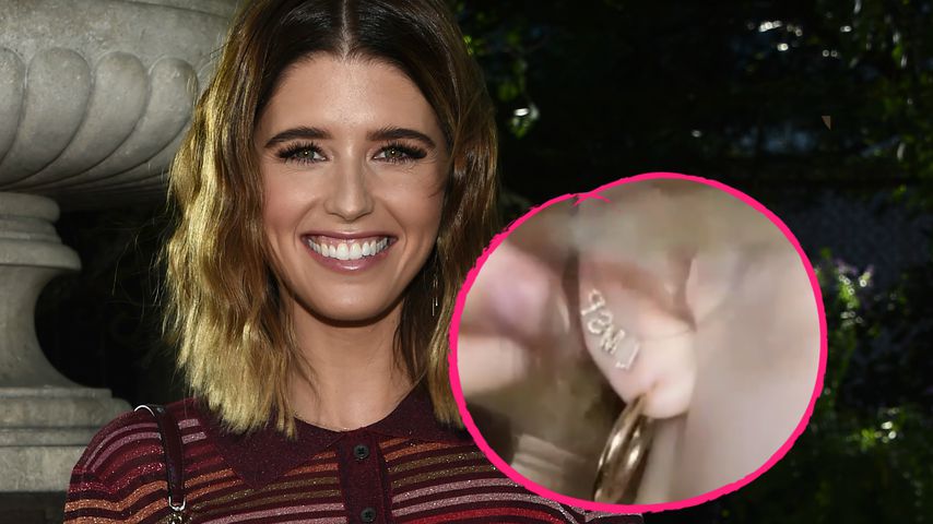 Katherine Schwarzenegger trägt Ohrringe mit Lylas Initialen