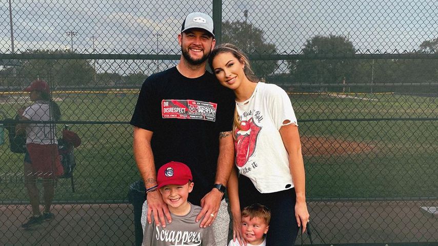 Katherine Webb mit ihrem Mann und ihren zwei Söhnen